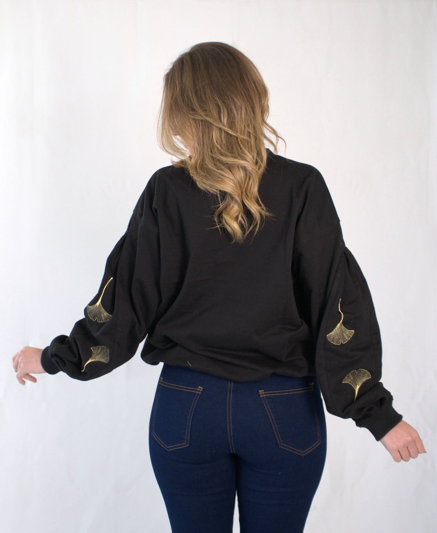 Crewneck Gingko Biloba Negro